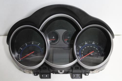 2011-2012 Chevrolet Cruize Speedometer Cluster Mileage Unknown 95018203