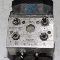 Audi / Volkswagen Abs Pump W/ Control Unit 0 265 220 621 / 3B0 614 111