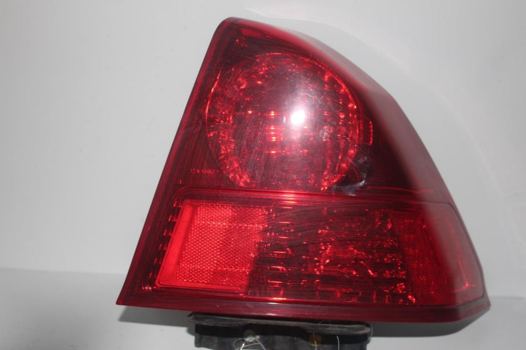 2003-2005 HONDA CIVIC SEDAN  RIGHT PASSENGER SIDE REAR TAIL LIGHT  29694 - BIGGSMOTORING.COM