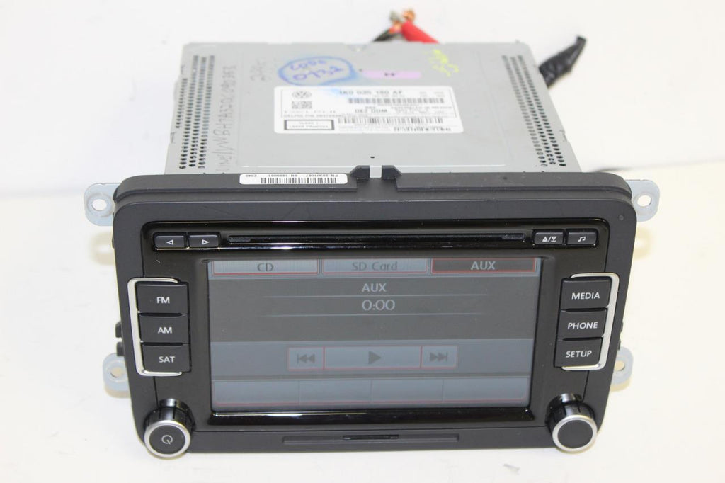 2010-2015 Volkswagen Passat Radio/Cd/Touchscreen 1K0 035 180 Af